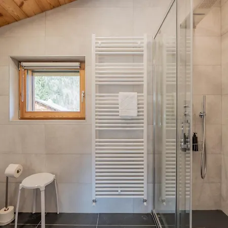 Domek alpejski Luxury Mountain Pool Sauna Cinema