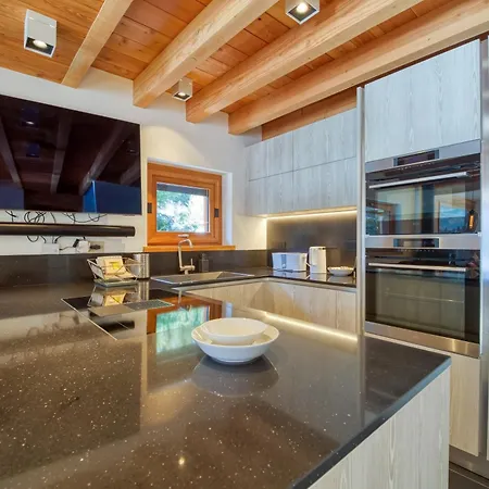 Luxury Mountain Pool Sauna Cinema *
