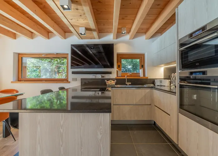 Alpesi faház Luxury Mountain Pool Sauna Cinema