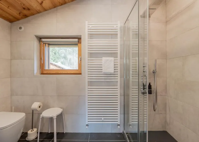 Alpesi faház Luxury Mountain Pool Sauna Cinema