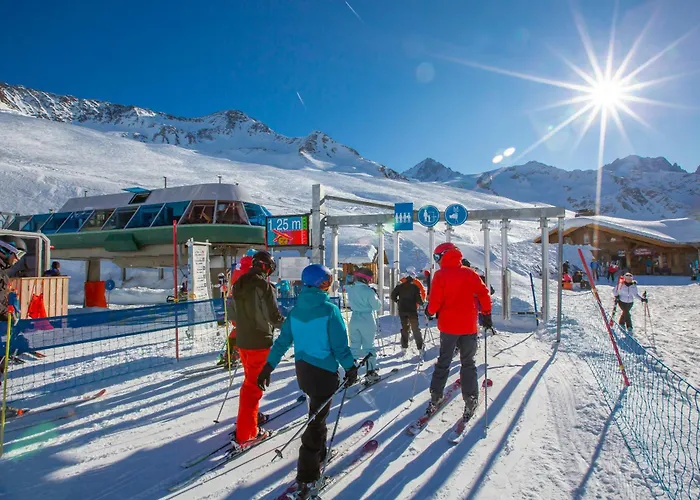 Alpesi faház Luxury Mountain Pool Sauna Cinema